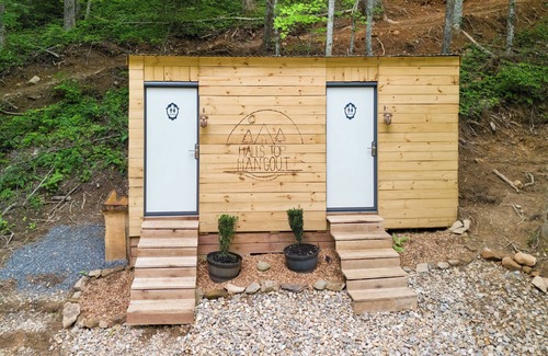 Hartford Cabin | Off-Grid Mini A-Frame in Hartford, TN- Cabin S