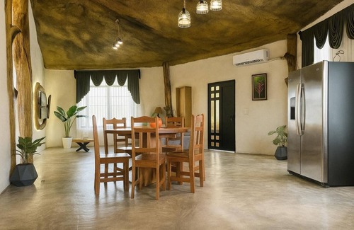 Penas Blancas House | Ogre's Paradise FREE TOURS (Sloth tour and Horsebak riding) La Fortuna.