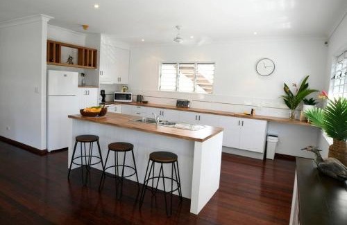 South Mission House | Ohana - Beachfront Holiday House