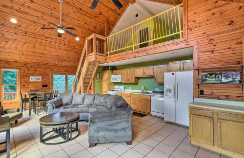 Battletown House | Ohio River Views Home with Fireplace and Deck!