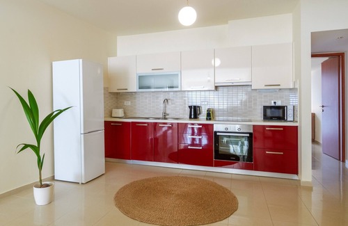 Agios Nikolaos Apartment | Oikies. Luxury Apartment with Lake View | private free parking area