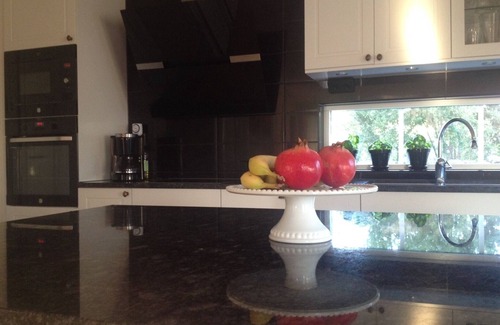 Stora Ror Villa | Ölandsvilla with heated pool and full comfort.