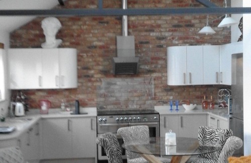 Chichester Cottage | OLD BARN CONVERSION FOR HOLIDAYS