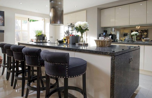 Barnoldswick Cottage | OLD CHAPEL HOUSE, family friendly, with a garden in Barnoldswick