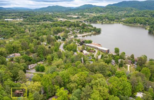 Lake Junaluska House | Old Chestnut Cabin at Lake Junaluska