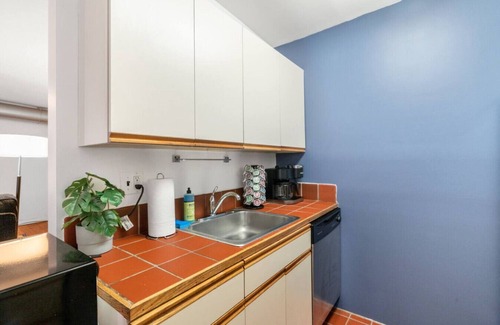 Old City Apartment | Old City Apartment with WiFi and Walkable to sites