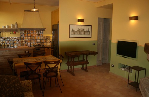 Foligno House | Old Country House and pool In Umbrian Hills Between Foligno And Assisi