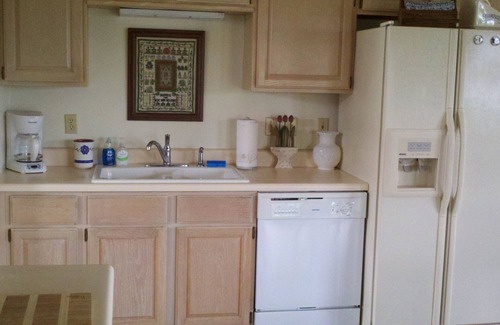 Lexington House | Old Farm Road. Spacious house on 10 acres only 1 mile from downtown Lexington