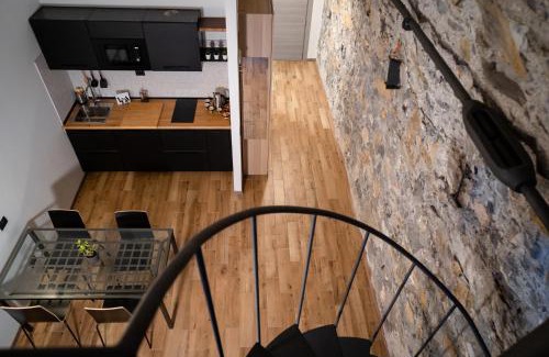 San Vincenzo Apartment | OLD GENOA SUITES