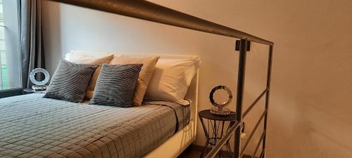 San Vincenzo Apartment | OLD GENOA SUITES