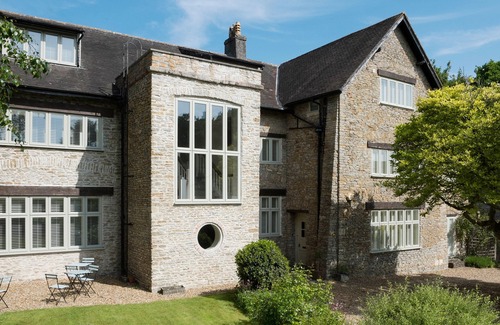 Beckington Hotel | Old Parsonage House