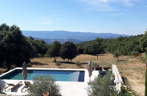 Villars House | Old Sheepfold with in the middle of the woods with heated swimming pool