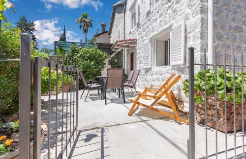 Orahovac Villa | Old Stone Villa Lalosevic