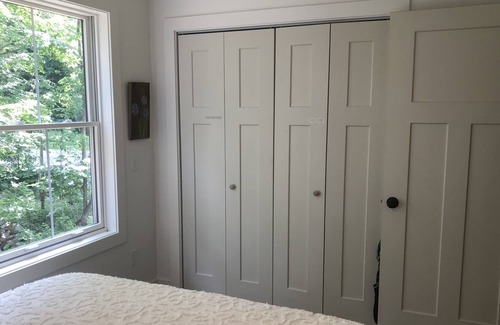 Suttons Bay Cottage | Old Stoney Beach - Waterfront