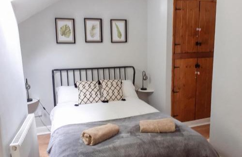 Beddgelert House | Old Tan Rhiw