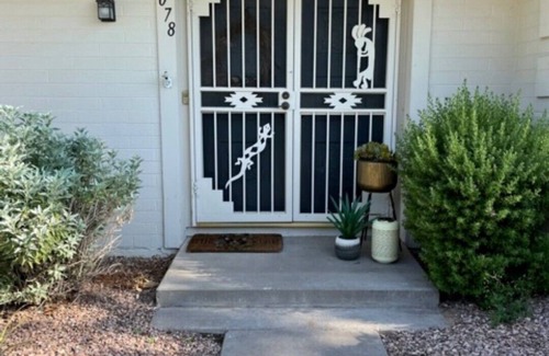 South Scottsdale House | Old town Scottdale w/Option to rent Tesla