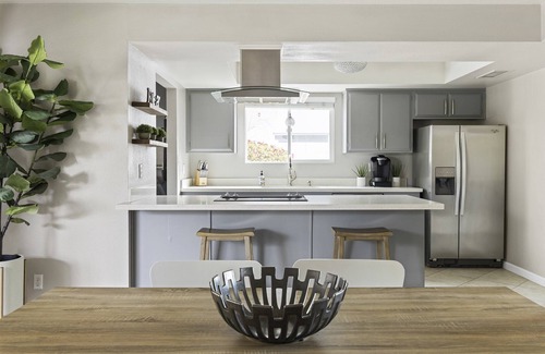 Park Scottsdale One House | Old Town Scottsdale House w/Relaxing Bayckyard- Book for WMO & Super Bowl!