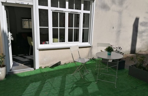Boulogne-sur-Mer Apartment | Old town studio in terrace residence in the ramparts near the castle