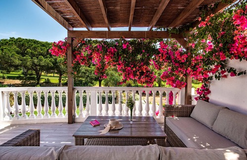 Quarteira Villa | Old Village Vilamoura sleeps 8-10. Hot tub,Pool Table,Golf View Full Refurbished