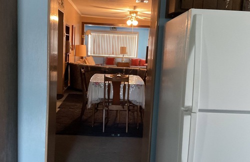 Seligman House | OLD WEST HIDEOUT - Large 2 Bedroom, One Block from Historic Route 66!