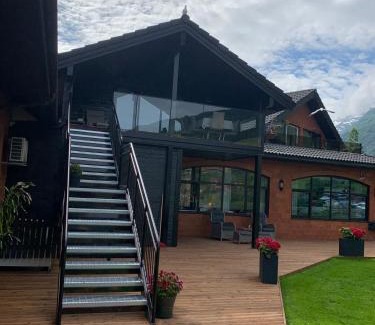 Olden Apartment | Olden apartments 3, penthouse.