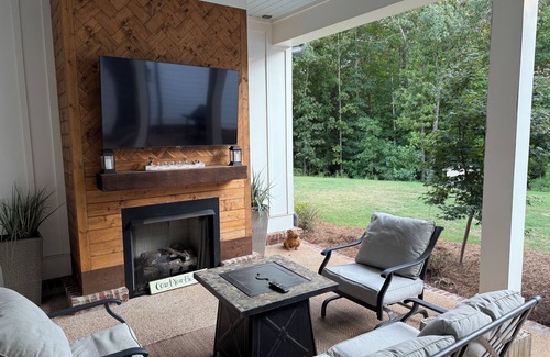 Oxford House | Ole Miss Football weekend ready! 4-bedroom house in welcoming Oxford