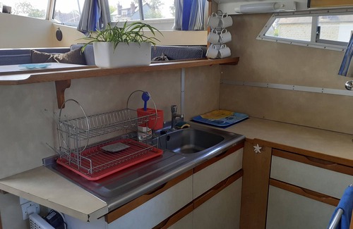 Cuffy Boat Rental | "OLEA" BOAT. Nevers. Magny-Cours. Loire. Allier. Loire Valley Center