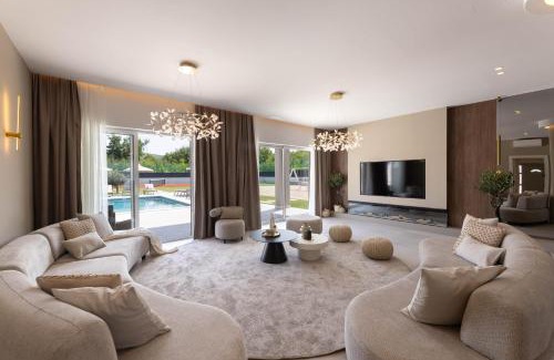 Bristivica Villa | Olea Mansion Excelsior - Tennis, ATV, Sauna, Jacuzzi, Gym