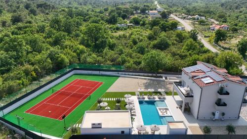 Bristivica Villa | Olea Mansion Excelsior - Tennis, ATV, Sauna, Jacuzzi, Gym
