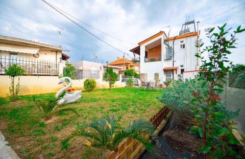 Ilida House | Olga's Garden House Douneika - Happy Rentals