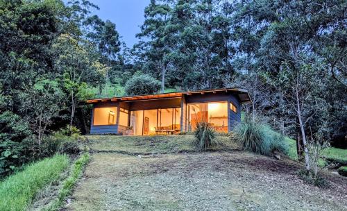 Quebrada Grande Apartment | Olingo Monteverde - Studio Apartment with Jacuzzi