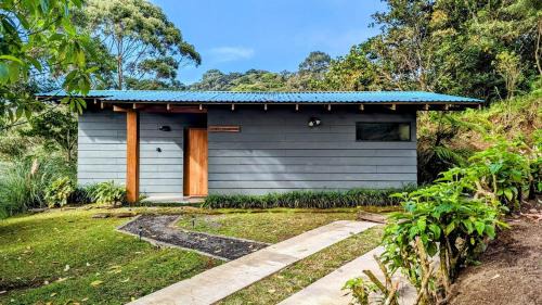 Quebrada Grande Apartment | Olingo Monteverde - Studio Apartment with Jacuzzi