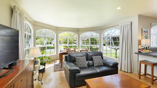 Christchurch Bed & Breakfast | Olive House Bed and Breakfast