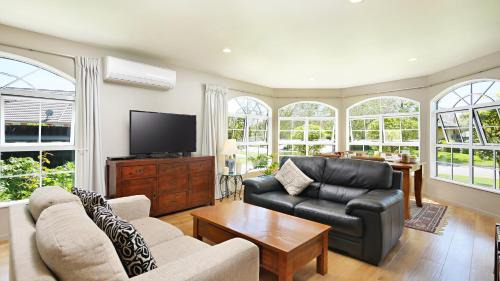 Christchurch Bed & Breakfast | Olive House Bed and Breakfast