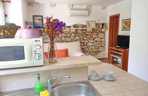 Trstenik Apartment | Olive's Apartment-Two Bedroom Apartment with Terrace