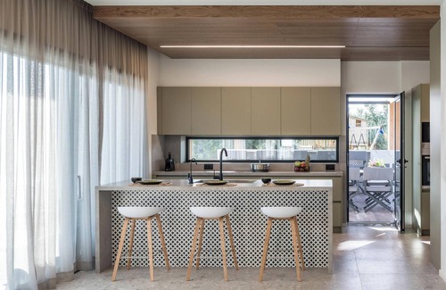 Kato Gouves Villa | Olive Sun Villa | Stillness & Elegance by etouri