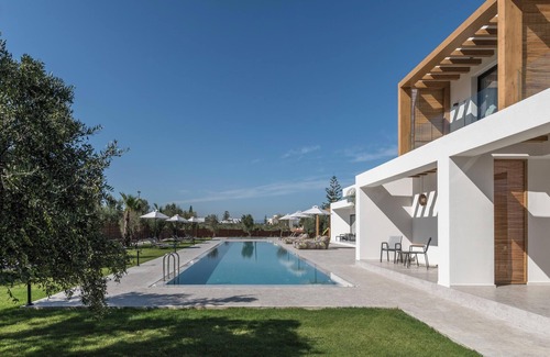 Kato Gouves Villa | Olive Sun Villa | Stillness & Elegance by etouri