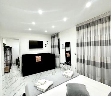 Municipio 3 Apartment | Oltremare Luxury Suites