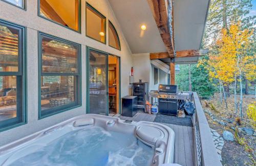Olympic Valley House | Olympic Valley Getaway with Hot Tub & 2 Wet Bars