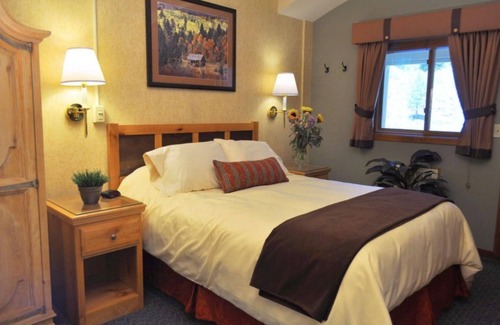 Olympic Valley Resort | Olympic Village Inn 1 Bedroom Sleeps 4