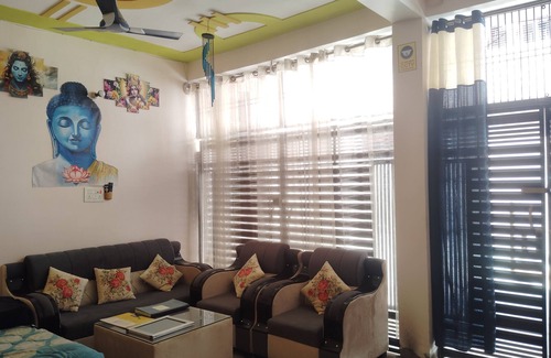 Ayodhya House | Om Sadan Guest House Ayodhya Dhaam - Centrally Located Guest House In Holy City