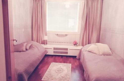 Vanhahovi House | Omakotitalo keskustassa