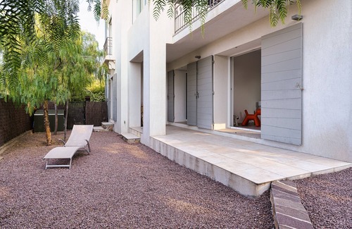 Saint-Raphael Apartment | On a quiet garden level, a few steps away from the beach