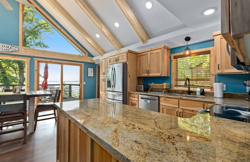 Nisswa House | On Gull Lake | Hot Tub | Fireplace | Fire Pit