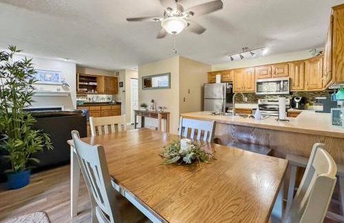 Kelleys Island House | On Island Time at Kelleys Island Condo!