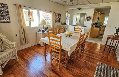 Moravia Cottage | ON LAKE! Peaceful Private Level Beach, Pet Friendly,Stream,Dock,Woods,Rowboat!