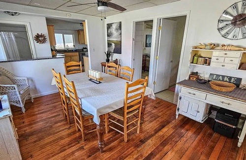 Moravia Cottage | ON LAKE! Peaceful Private Level Beach, Pet Friendly,Stream,Dock,Woods,Rowboat!