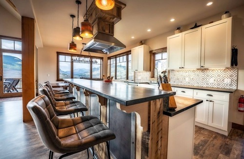 Mount Crested Butte House | On resort in Prospect Development-Direct Ski In/Out-Trampoline-Views
