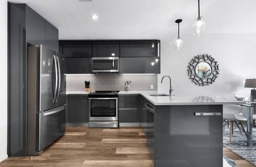 Shawmut Apartment | On-site Theater! 1BR | W/D | Desk | WiFi | Downtown Boston