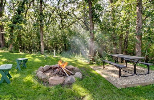 Sauk Centre House | On-Site Trail, Fire Pit Cozy Sauk Centre Retreat!
